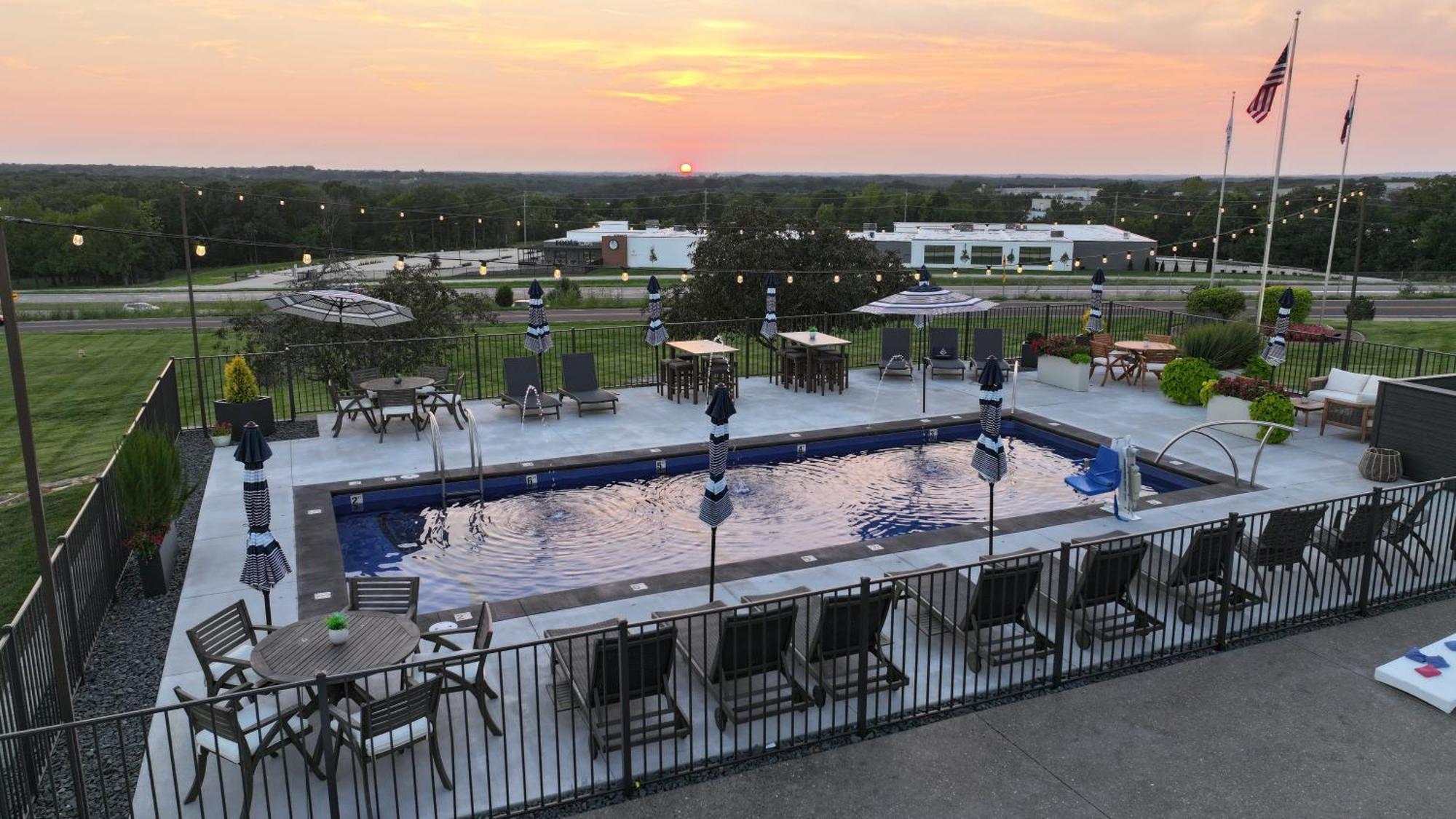 Pinemark Inn Suites Events Saint Clair Exterior photo
